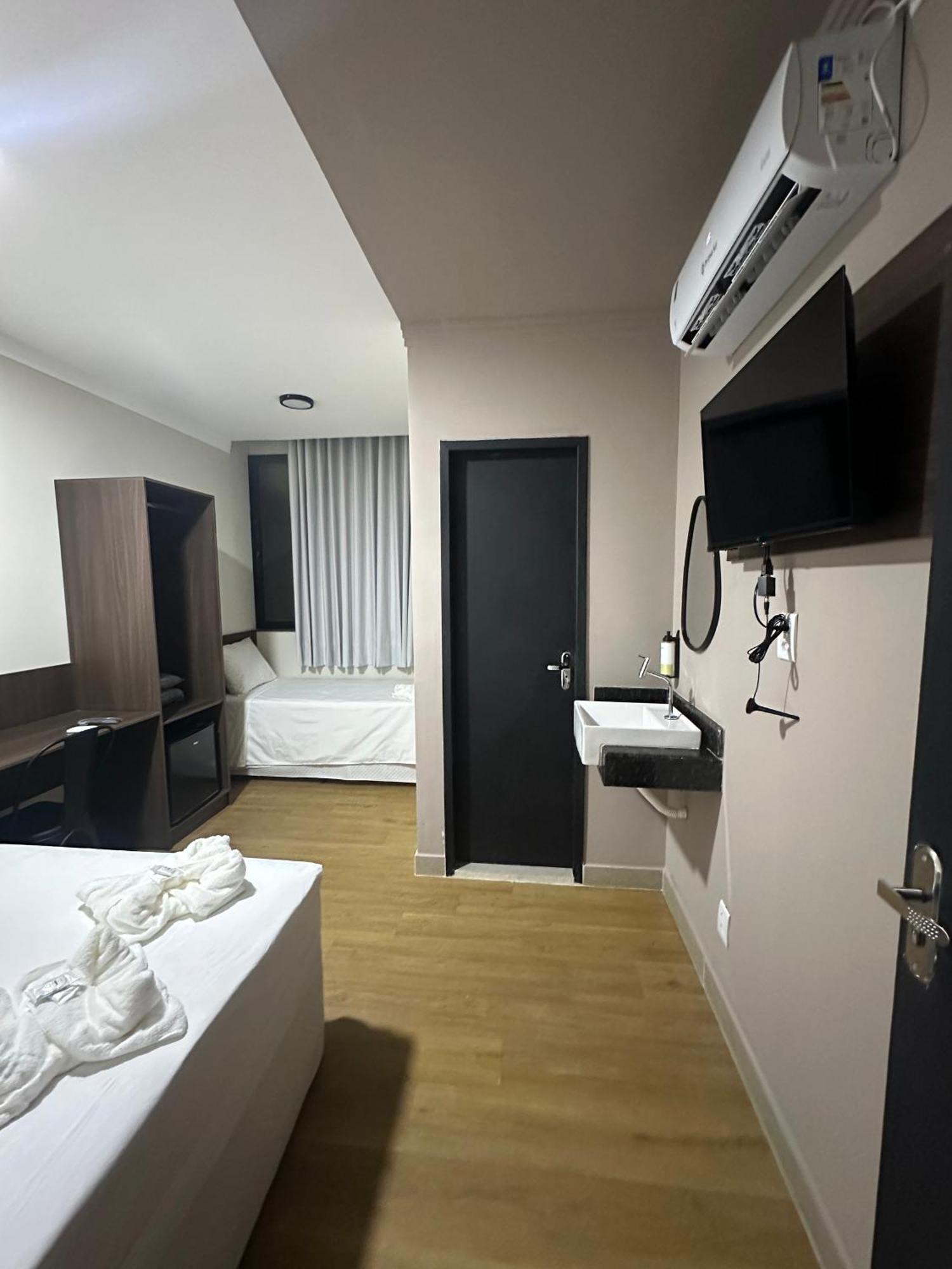 Otto Hotel Говернадор-Валадарис Экстерьер фото