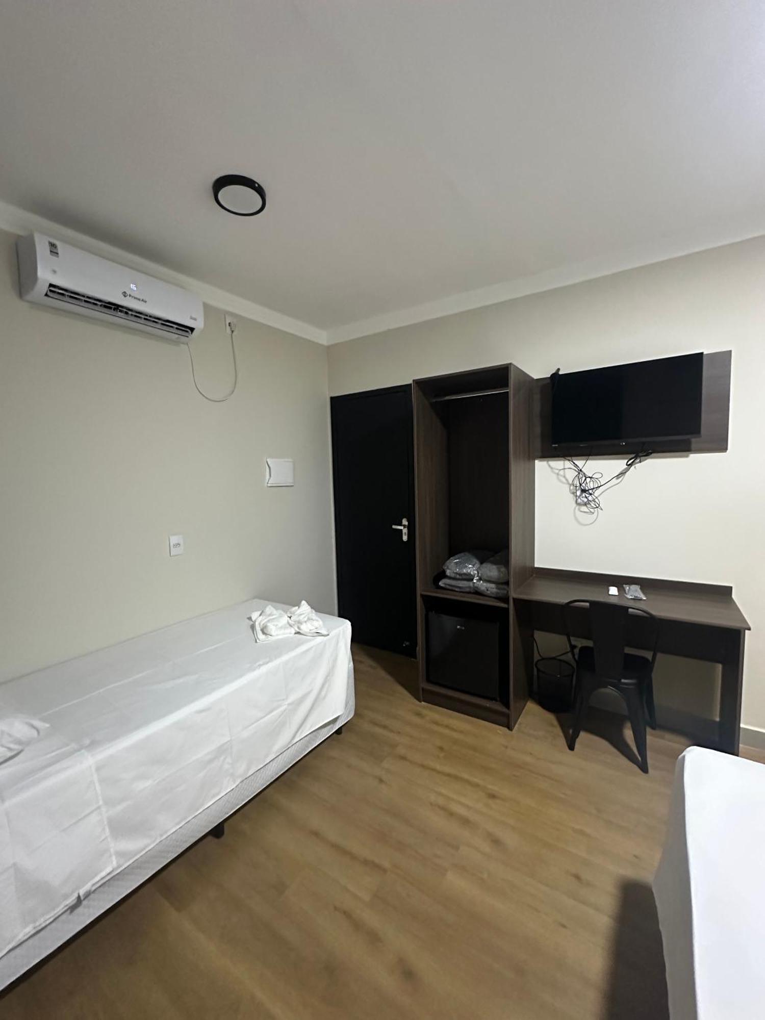 Otto Hotel Говернадор-Валадарис Экстерьер фото